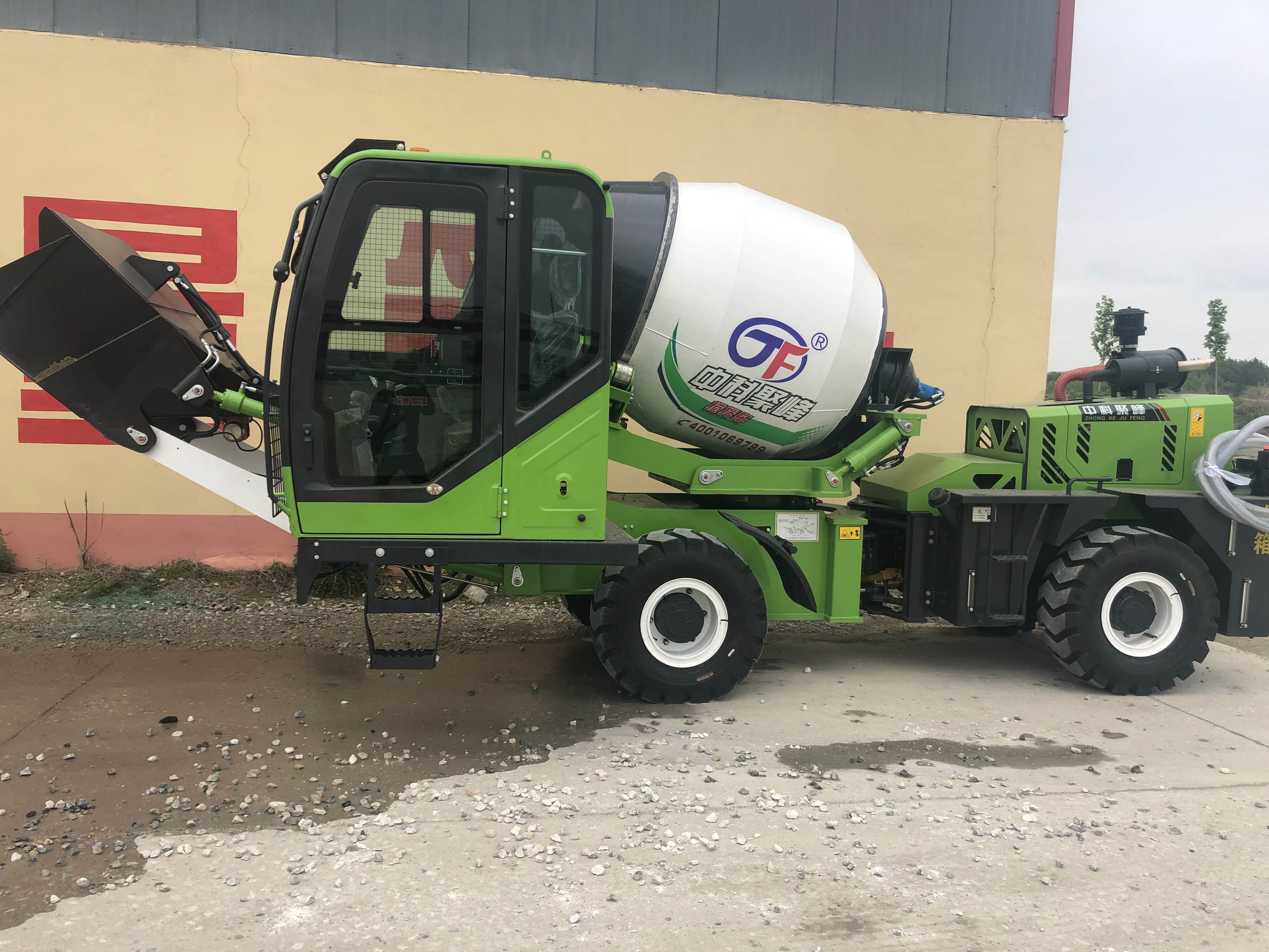全自動(dòng)攪拌車(chē)廠(chǎng)家